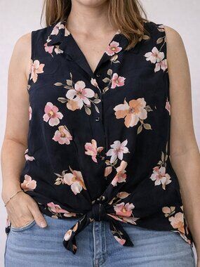 Dynamite Floral Sleeveless Blouse Tie Front Black Pink Boho Button Tank Size M